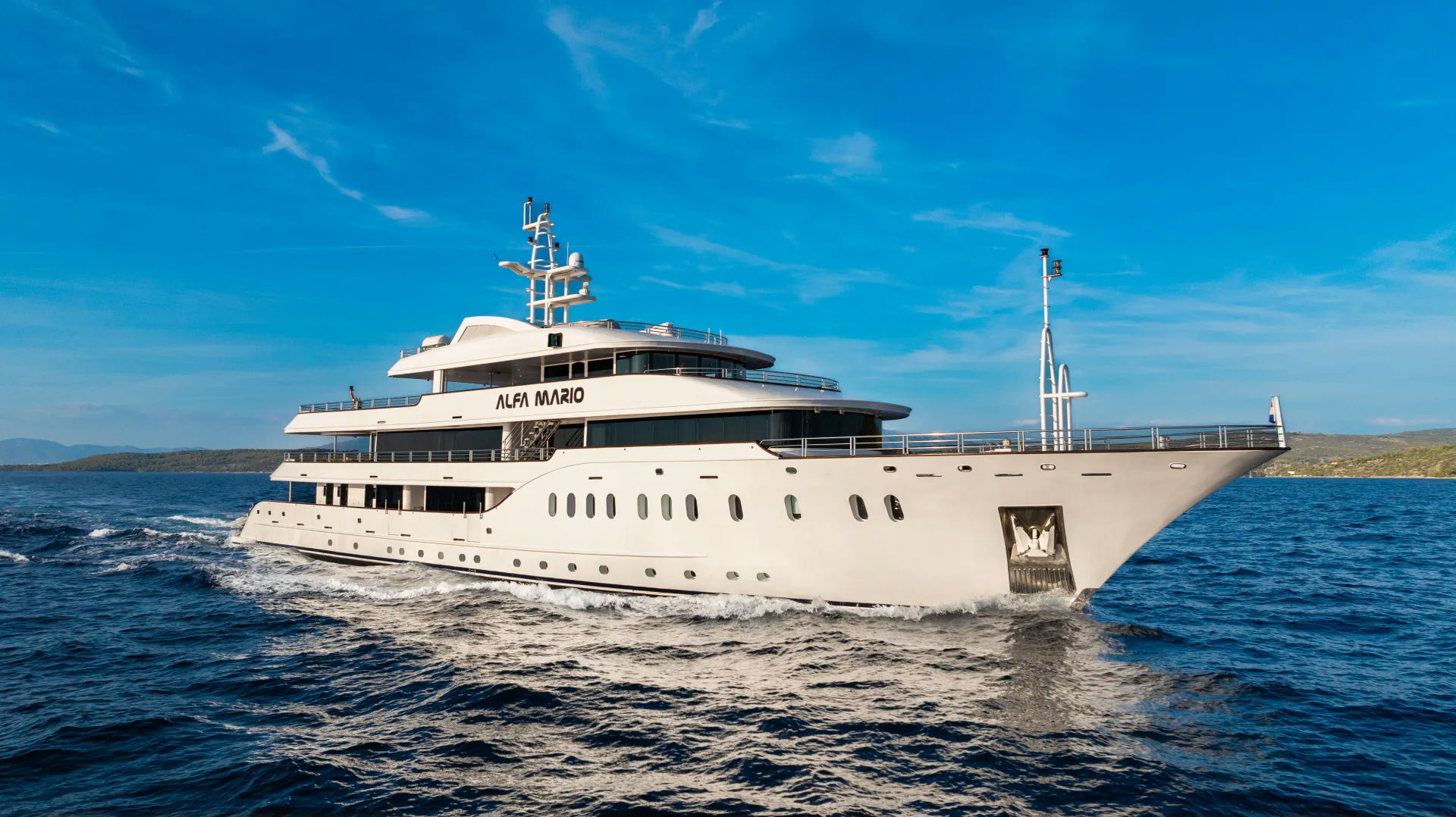 Alfa Mario, 52 m Custom charter yacht