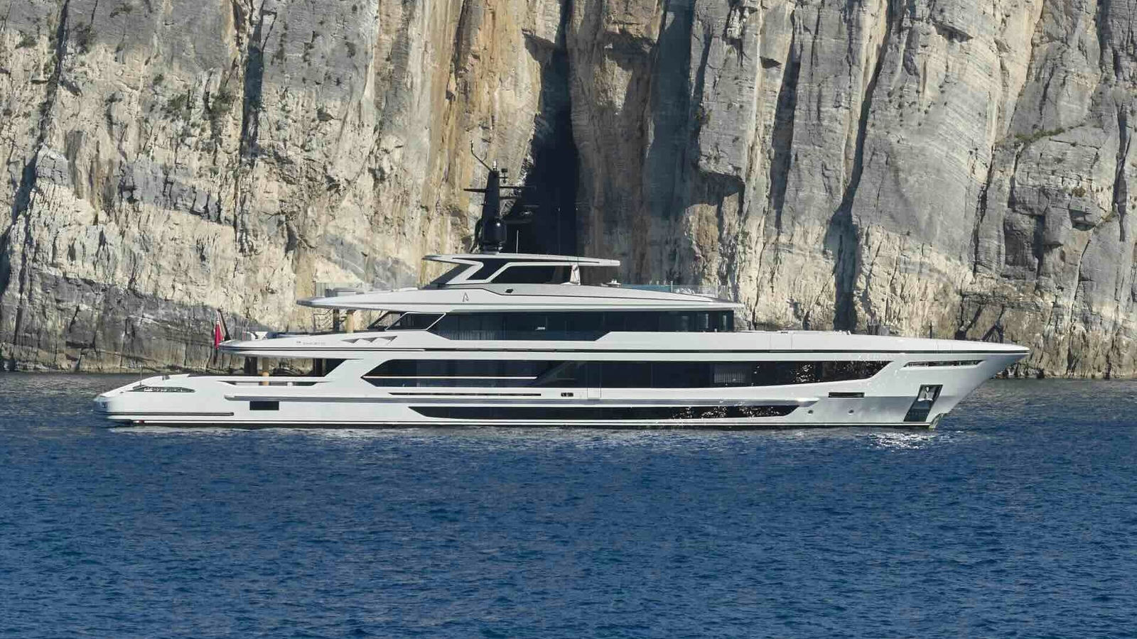 Awandra, 52 m Baglietto charter yacht