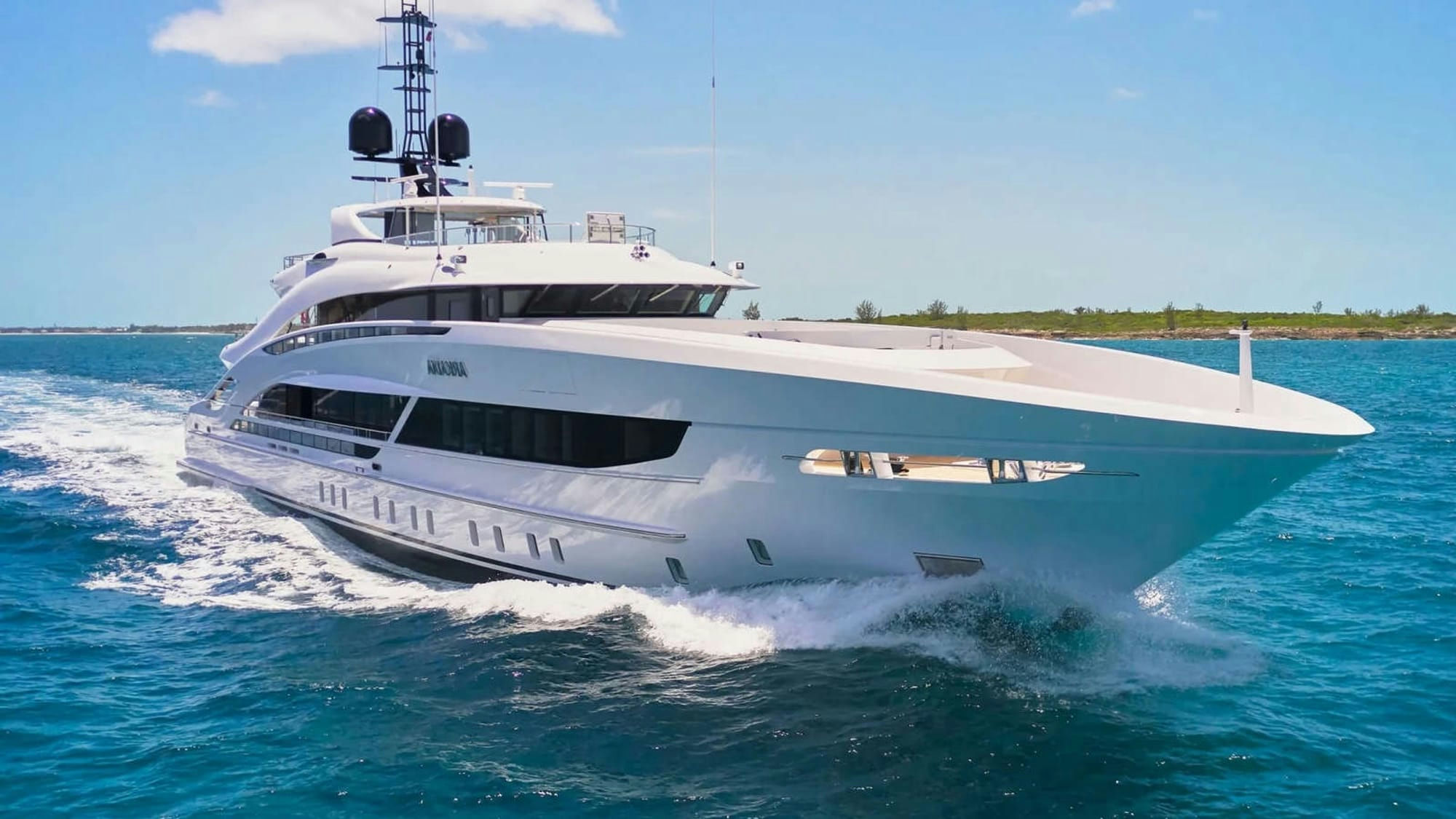 Arkadia, 49.9 m Heesen charter yacht