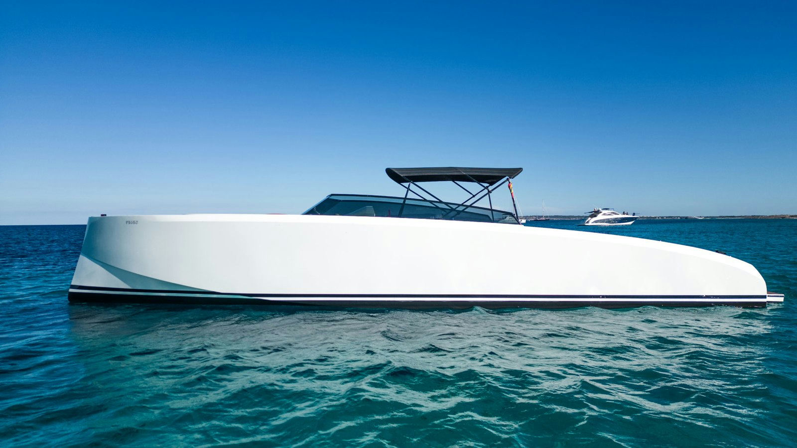 TEQUILA, 13.5 m VANQUISH 43 charter yacht