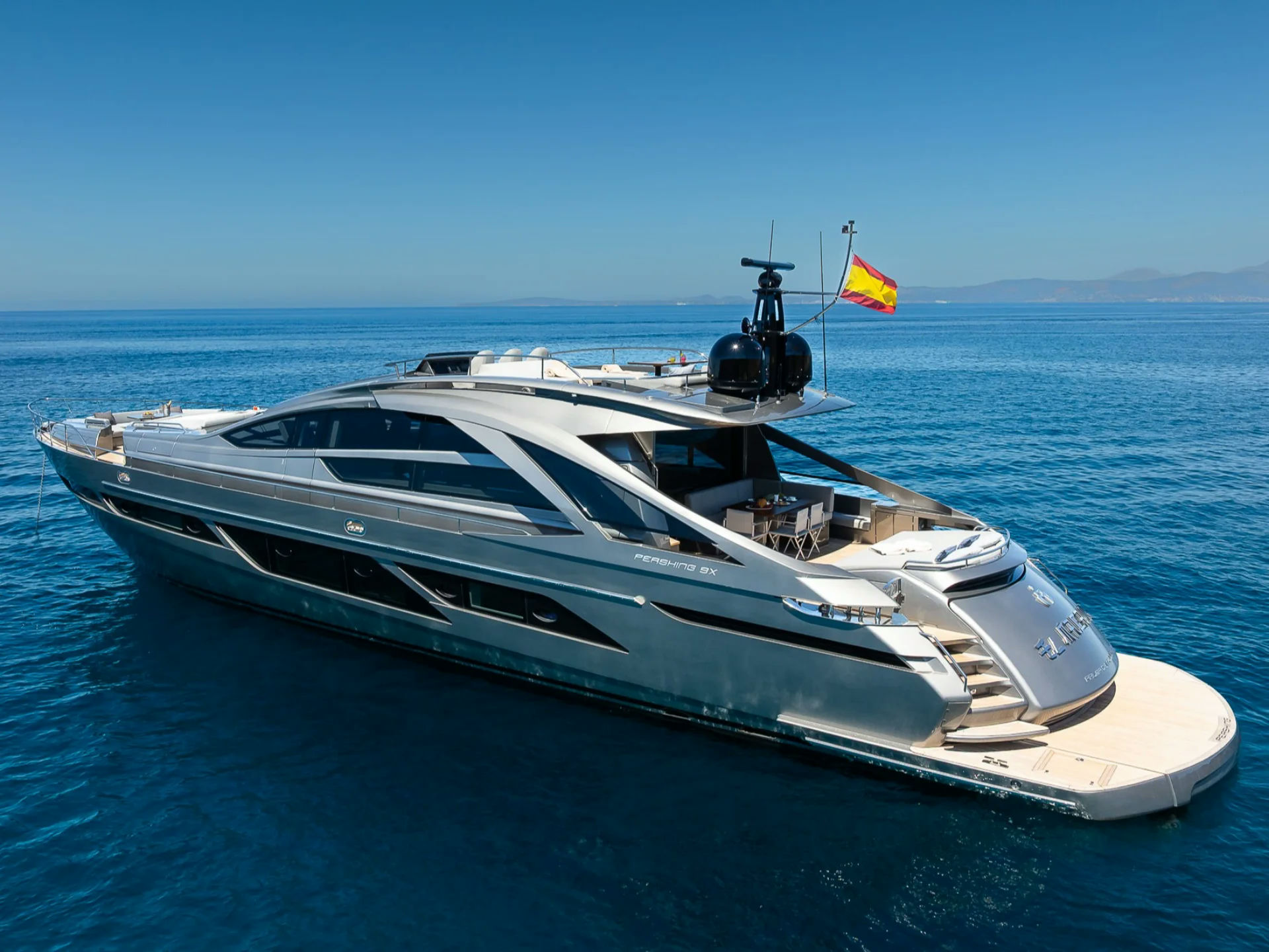 EL MACANN, 28 m Pershing 9X charter yacht