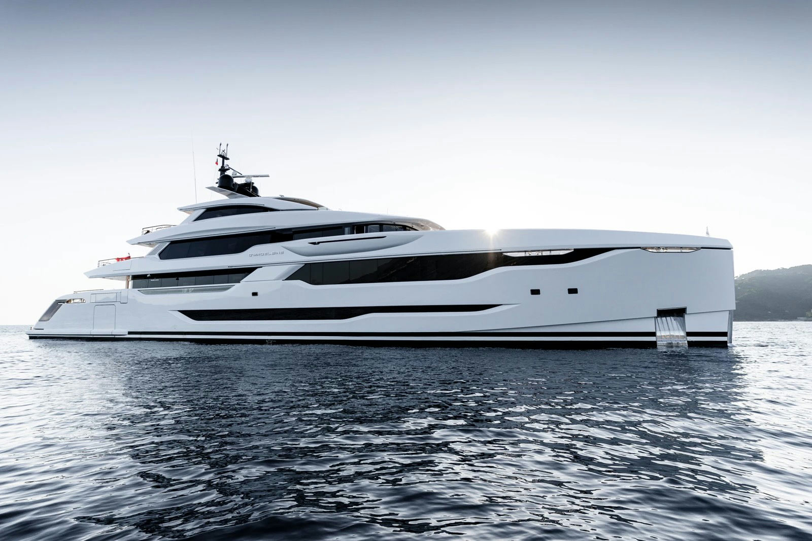 O'Madeleine, 60 m Golden Yachts charter yacht