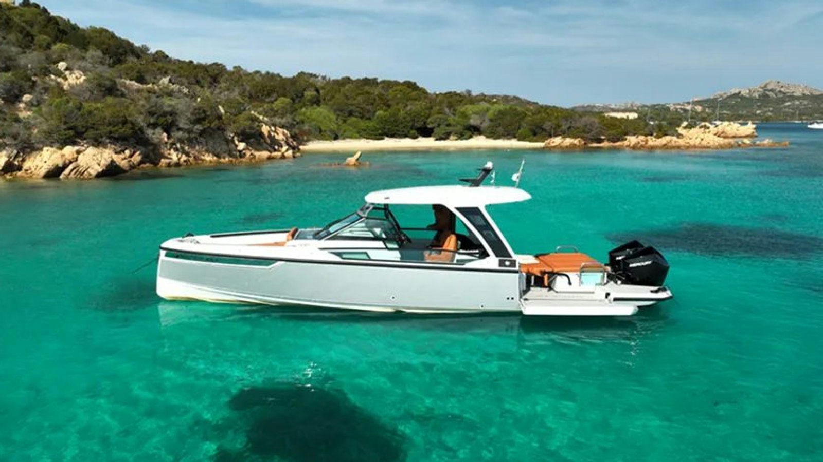 Saxdor 320 GTO, 9.8 m Saxdor 320 GTO charter yacht