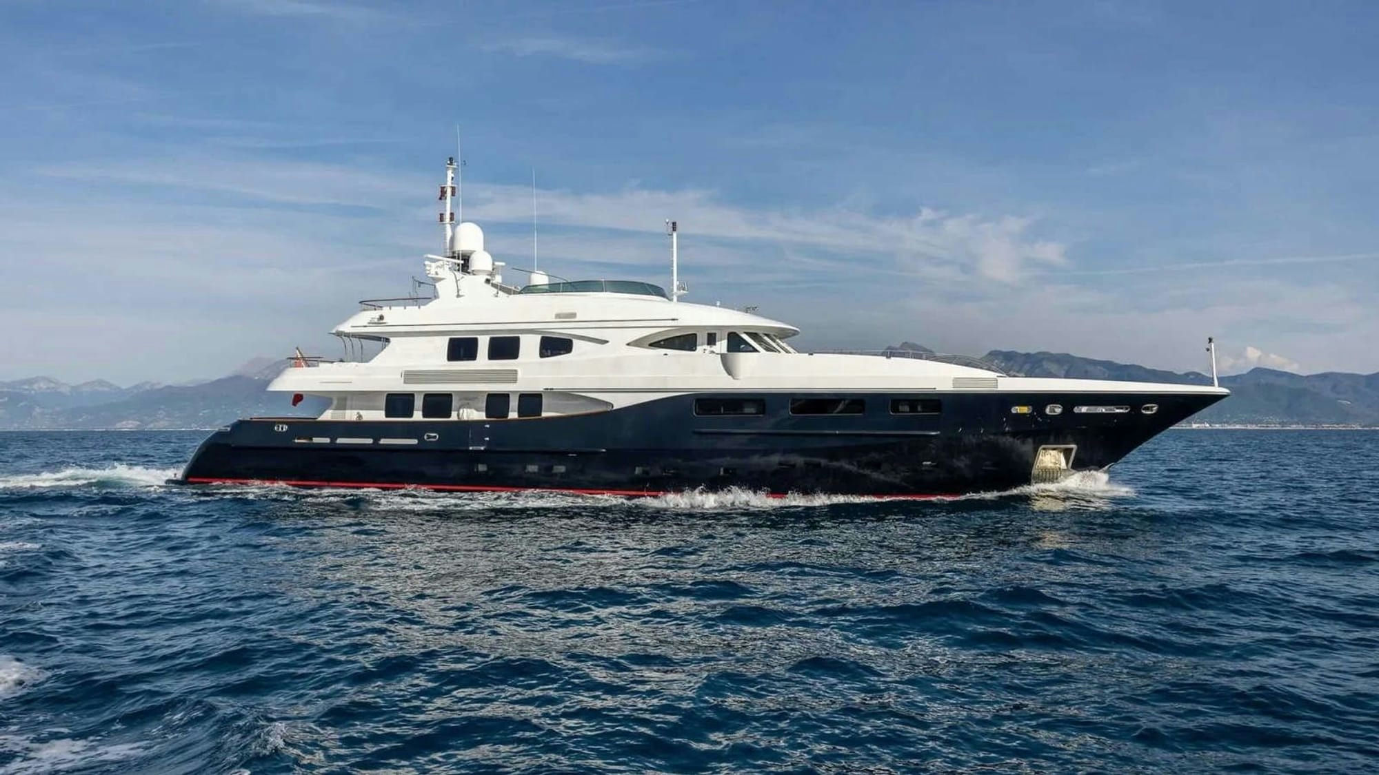 Holiday, 43 m Maiora charter yacht