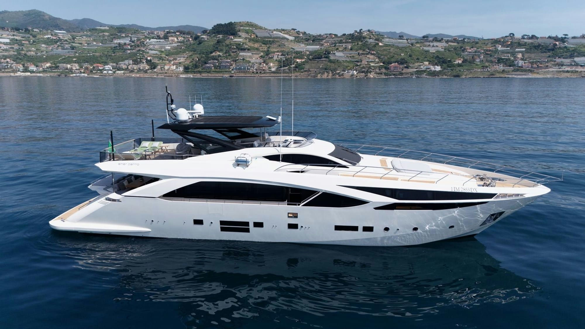 Seataly, 29.6 m Amer charter yacht