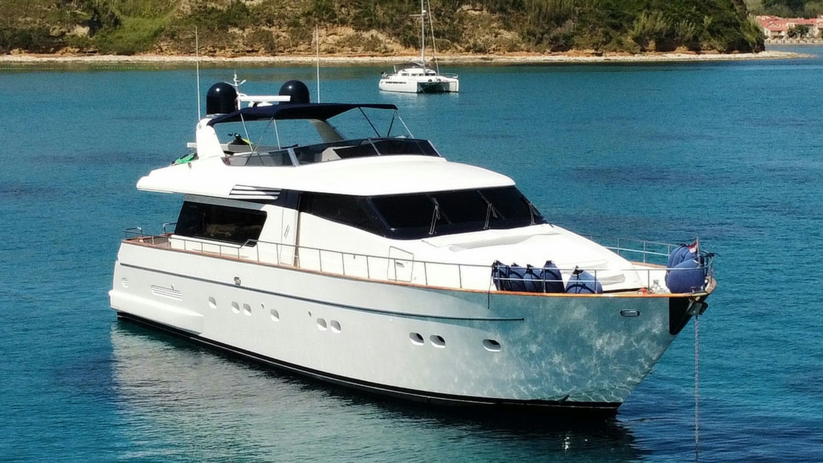 Lizard, 21.8 m Sanlorenzo 72 charter yacht
