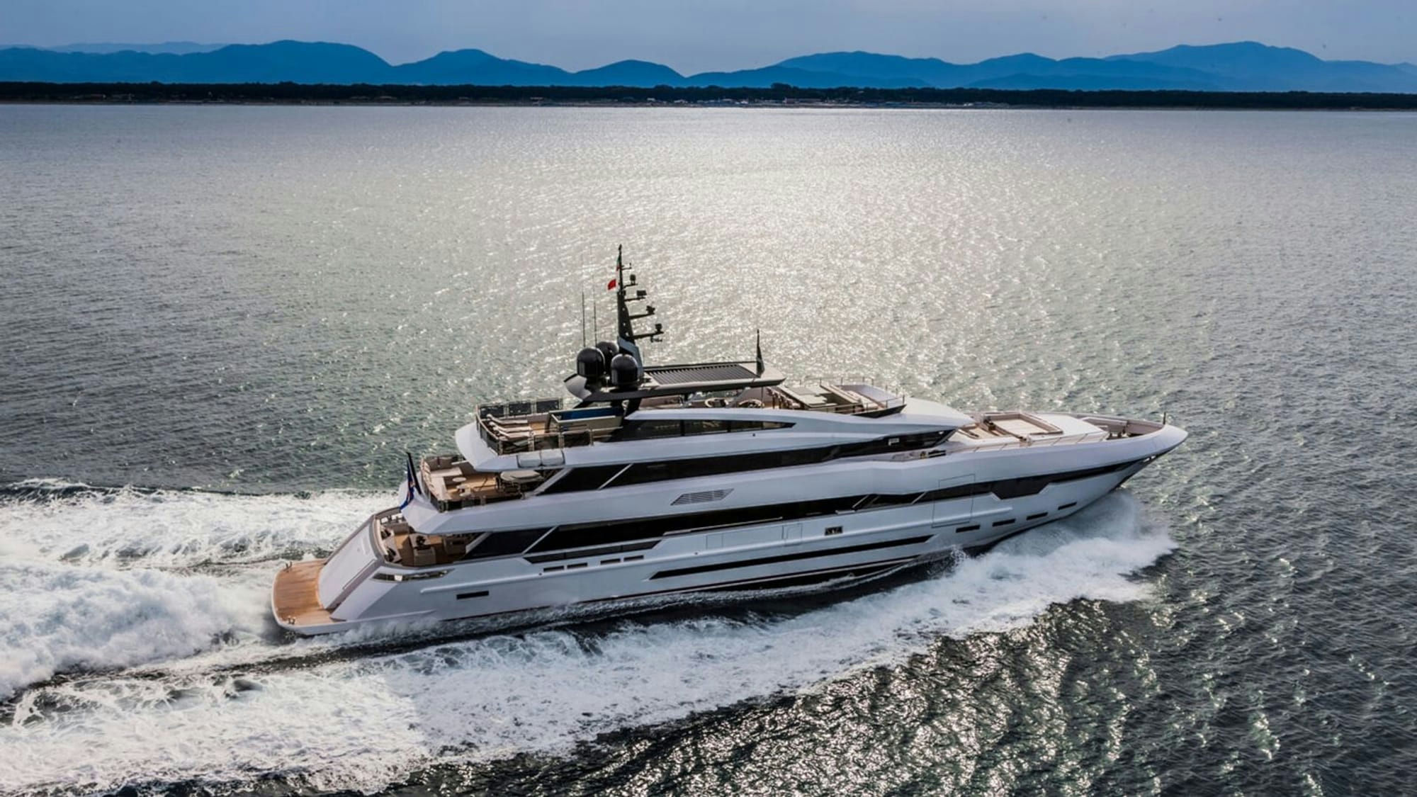 Parillion, 48.3 m Rossinavi charter yacht