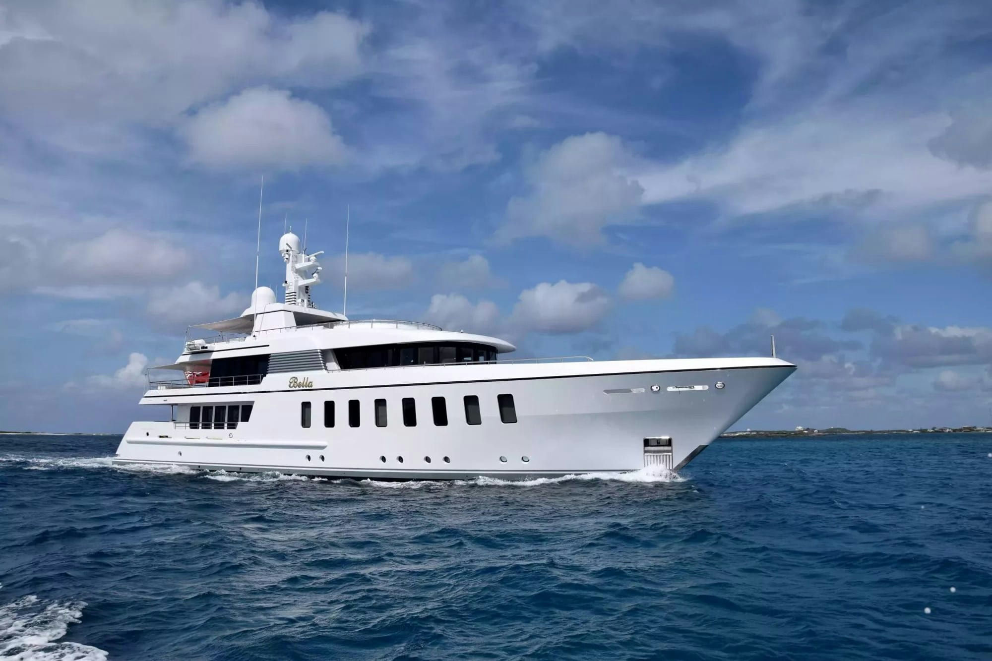 Bella, 45 m Feadship charter yacht