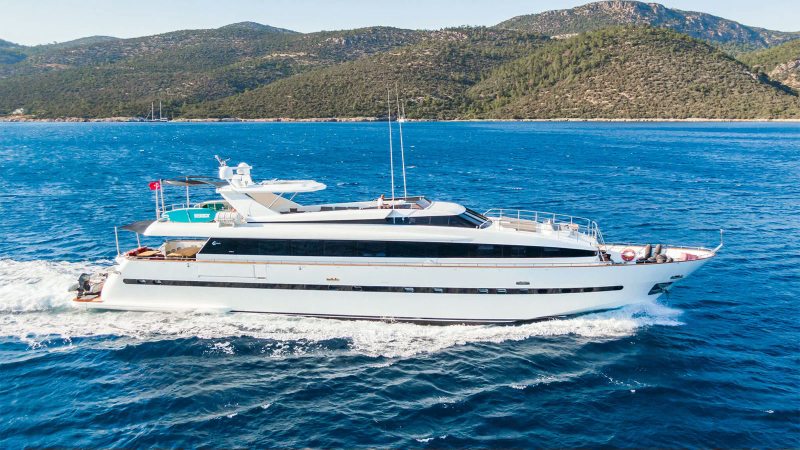Axella, 33.5 m charter yacht