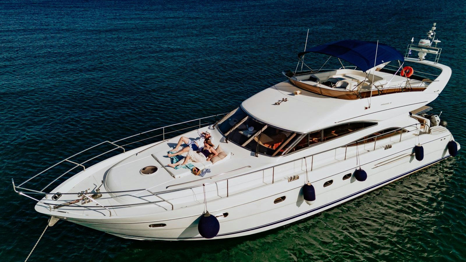 Lady Hope, 18.5 m Princess 61 Flybridge charter yacht