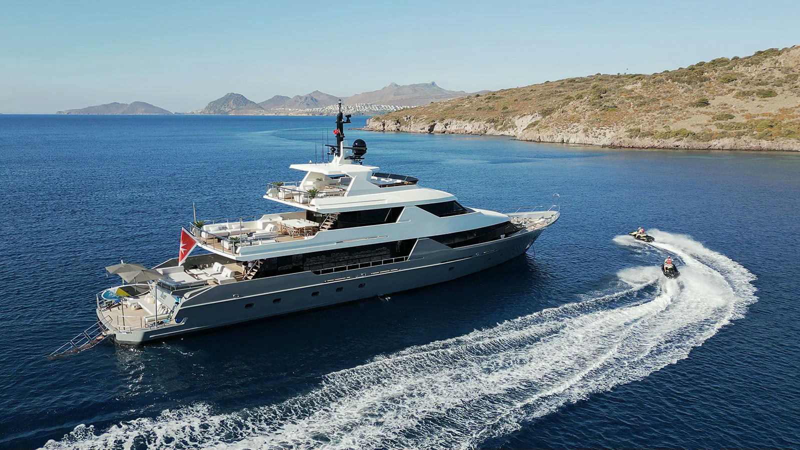 Illision II, 40 m charter yacht