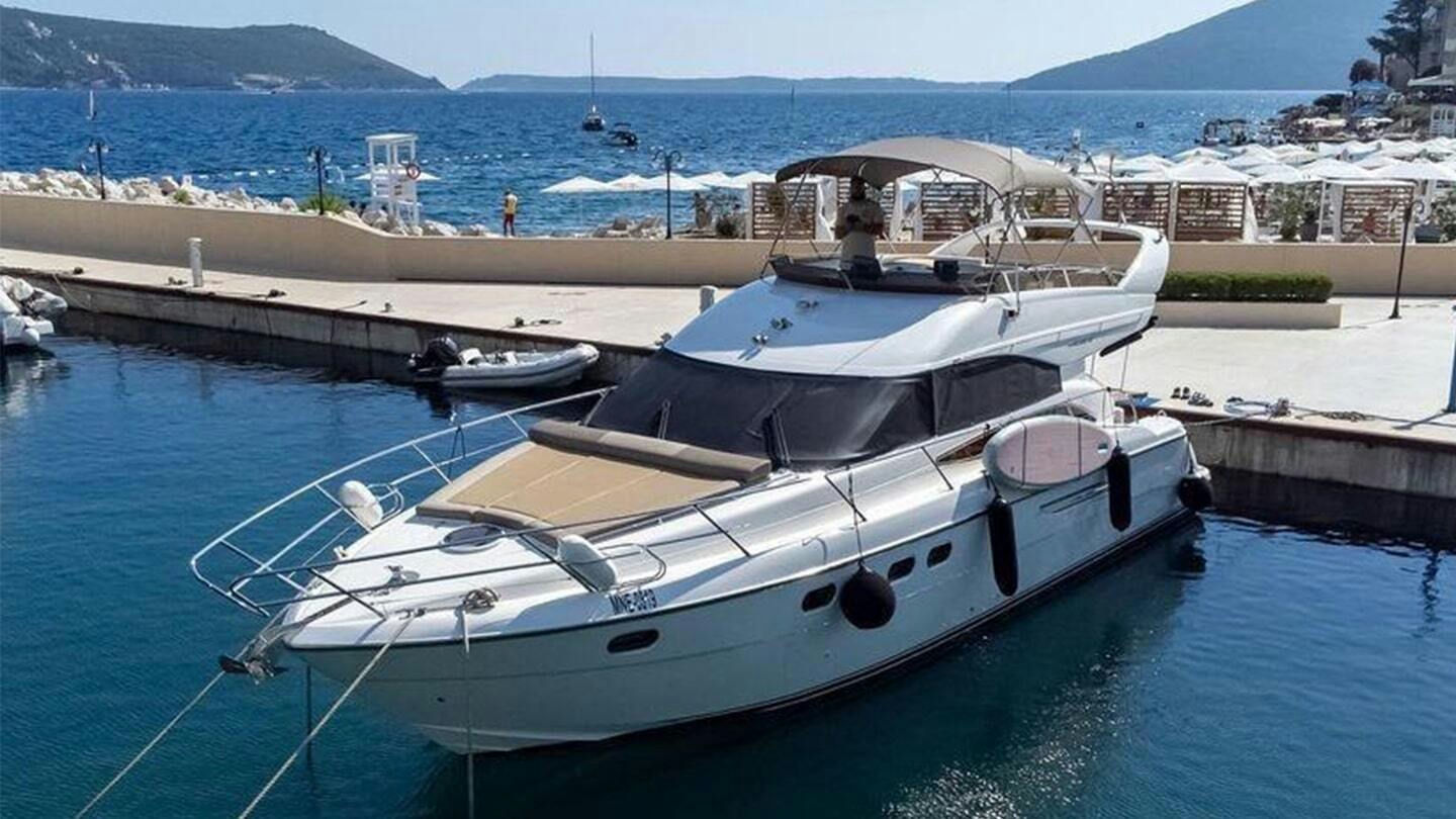Princess 50 (Tivat), 15.2 m Princess 50 charter yacht