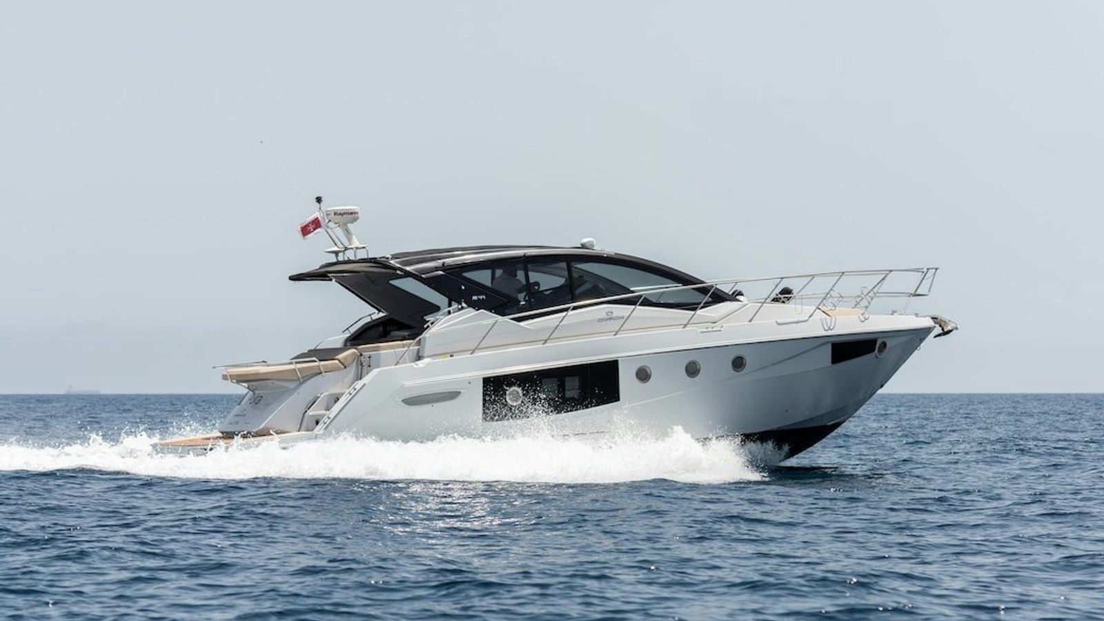 Passione, 13.8 m Cranchi M44 charter yacht