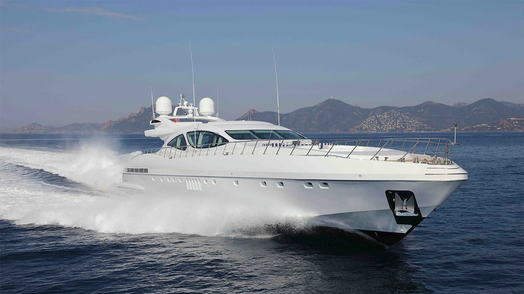Veni Vidi Vici (Vvv), 39.6 m charter yacht
