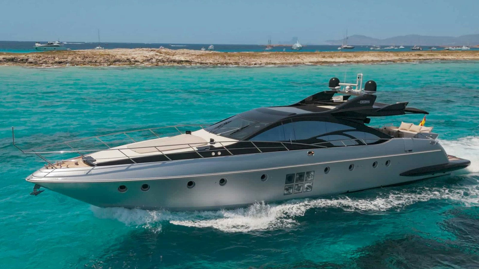 The Jungle, 26 m AZIMUT 86 charter yacht