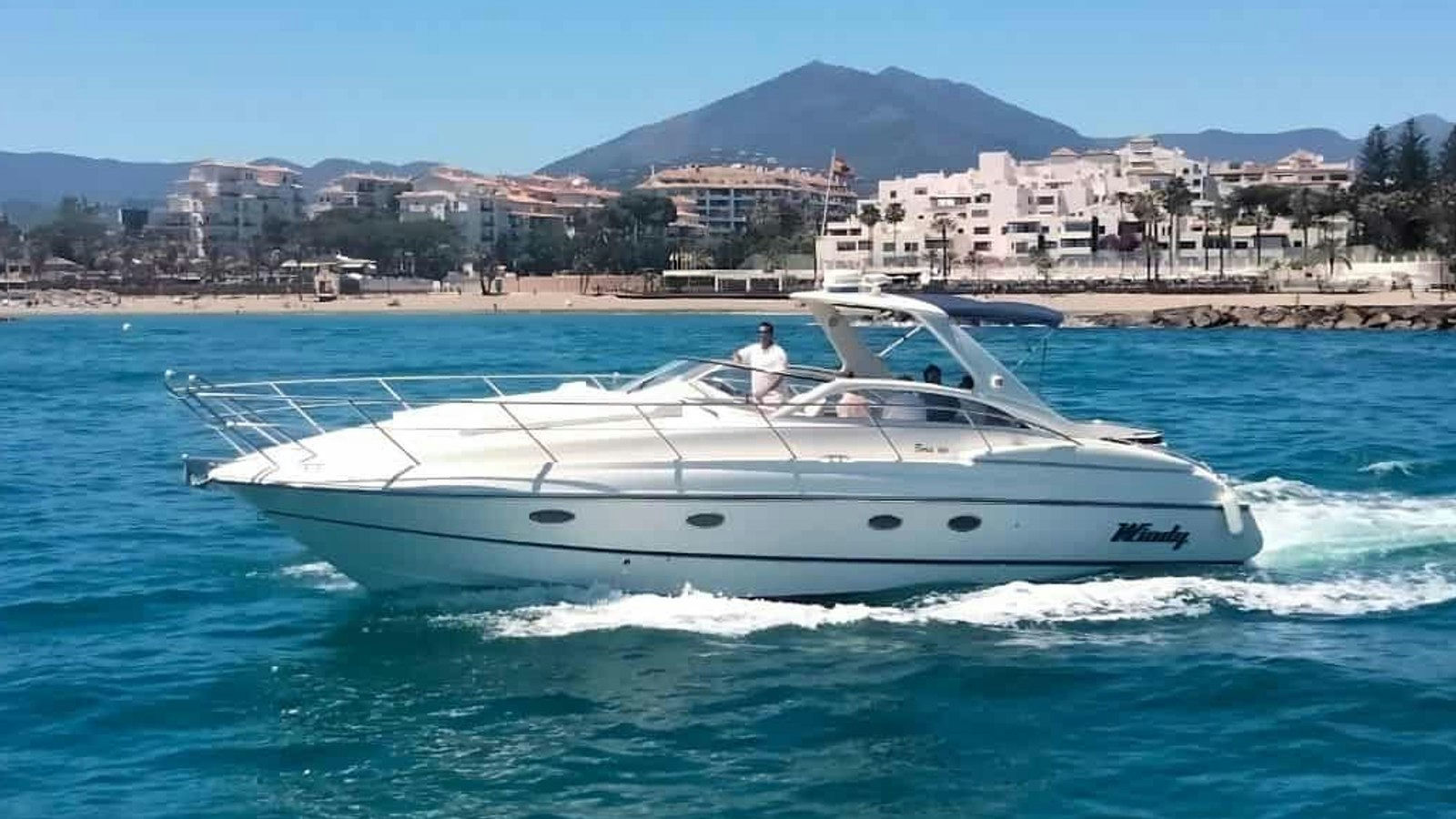 Windy 42 Grand Bora, 12.7 m Windy 42 Grand Bora charter yacht