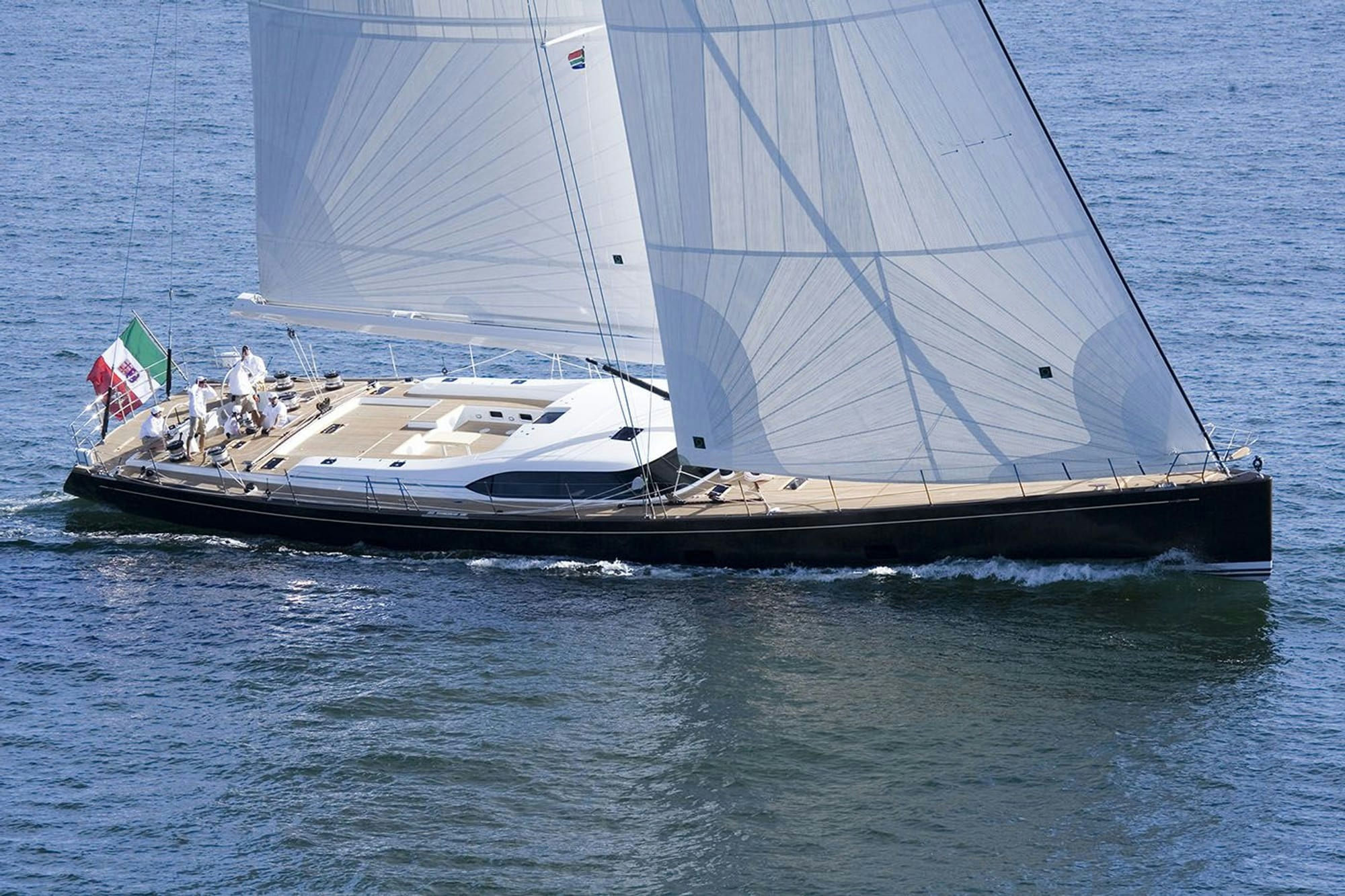 Farandwide, 30.2 m Southern Wind charter yacht
