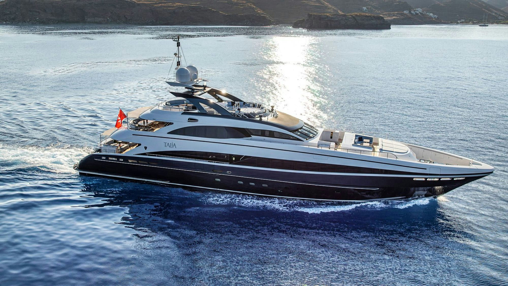 Talia, 44.2 m Heesen charter yacht
