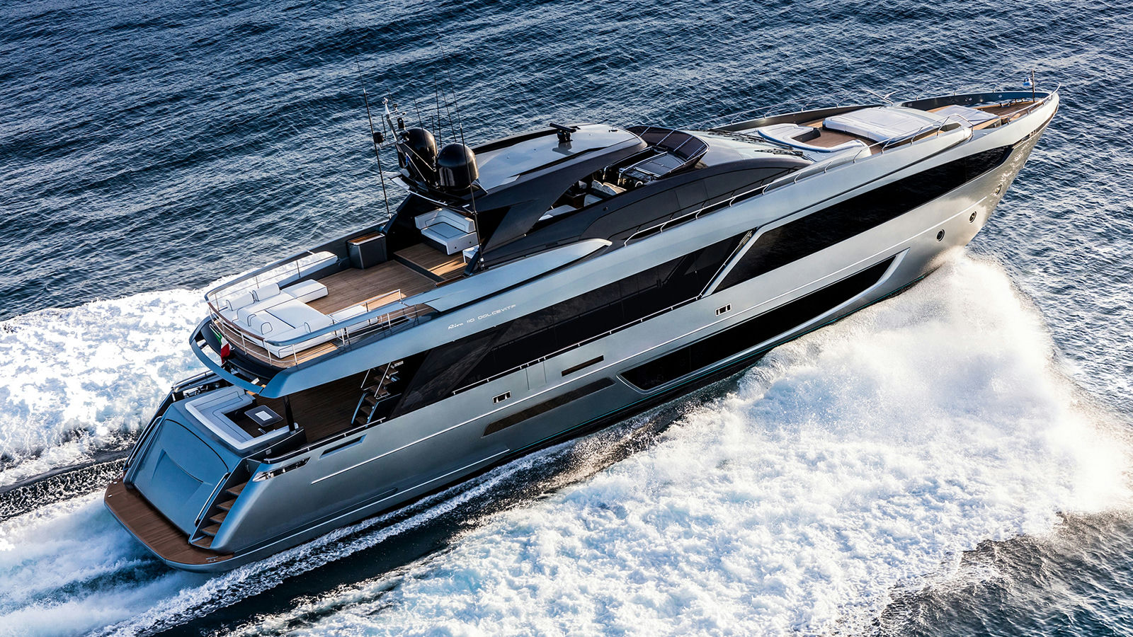 Don'T Worry, 33.5 m Riva charter yacht