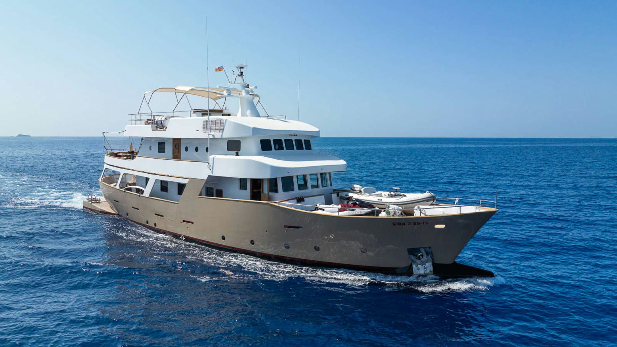 Semaya, 31 m Custom Made charter yacht