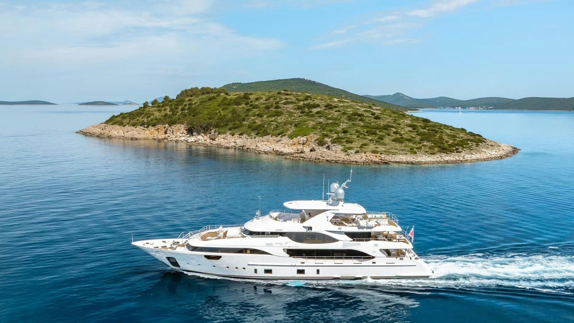 Lady Mrd, 41.9 m Benetti charter yacht