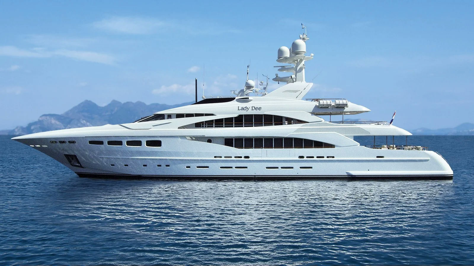 Lady Dee, 47 m charter yacht