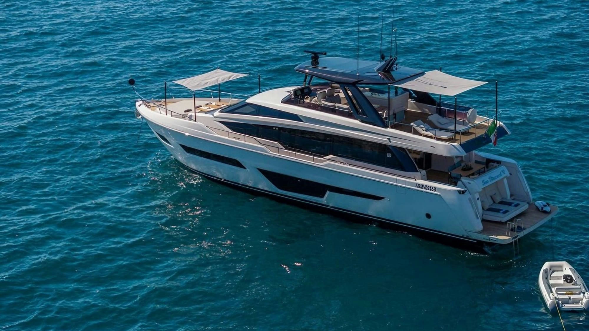 Sea Diamond, 24 m Ferretti charter yacht