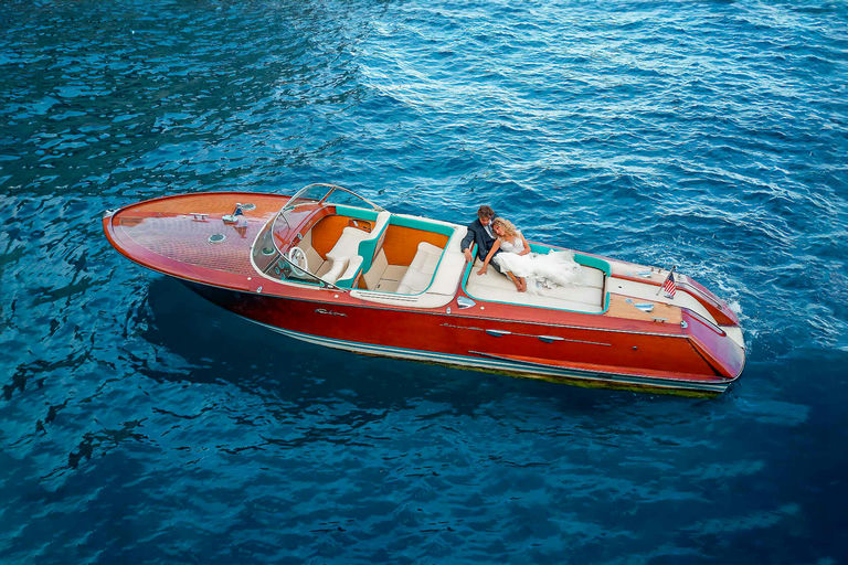 RIVA AQUARAMA SPECIAL, 8.8 m Riva Aquarama Special charter yacht