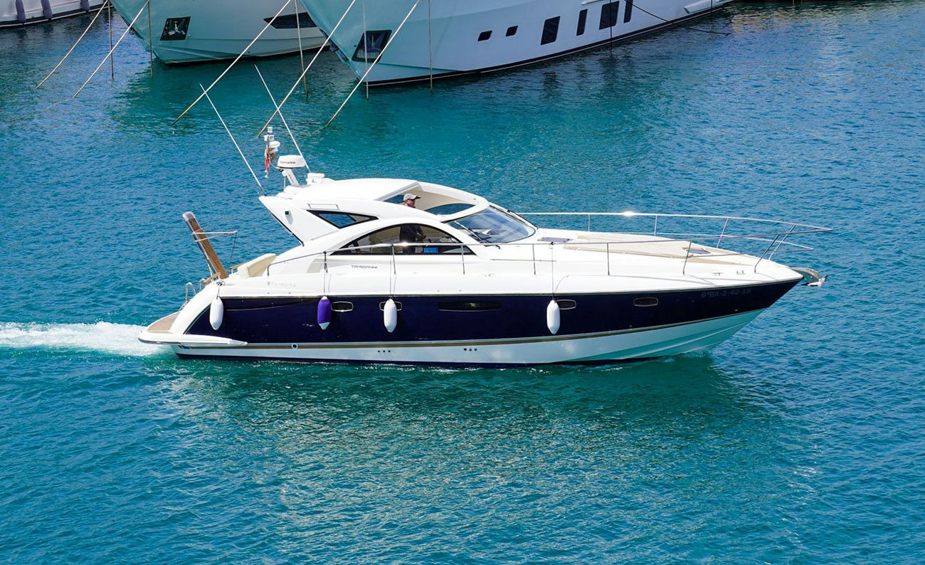 Fairline Targa 44, 13.4 m Fairline Targa 44 charter yacht