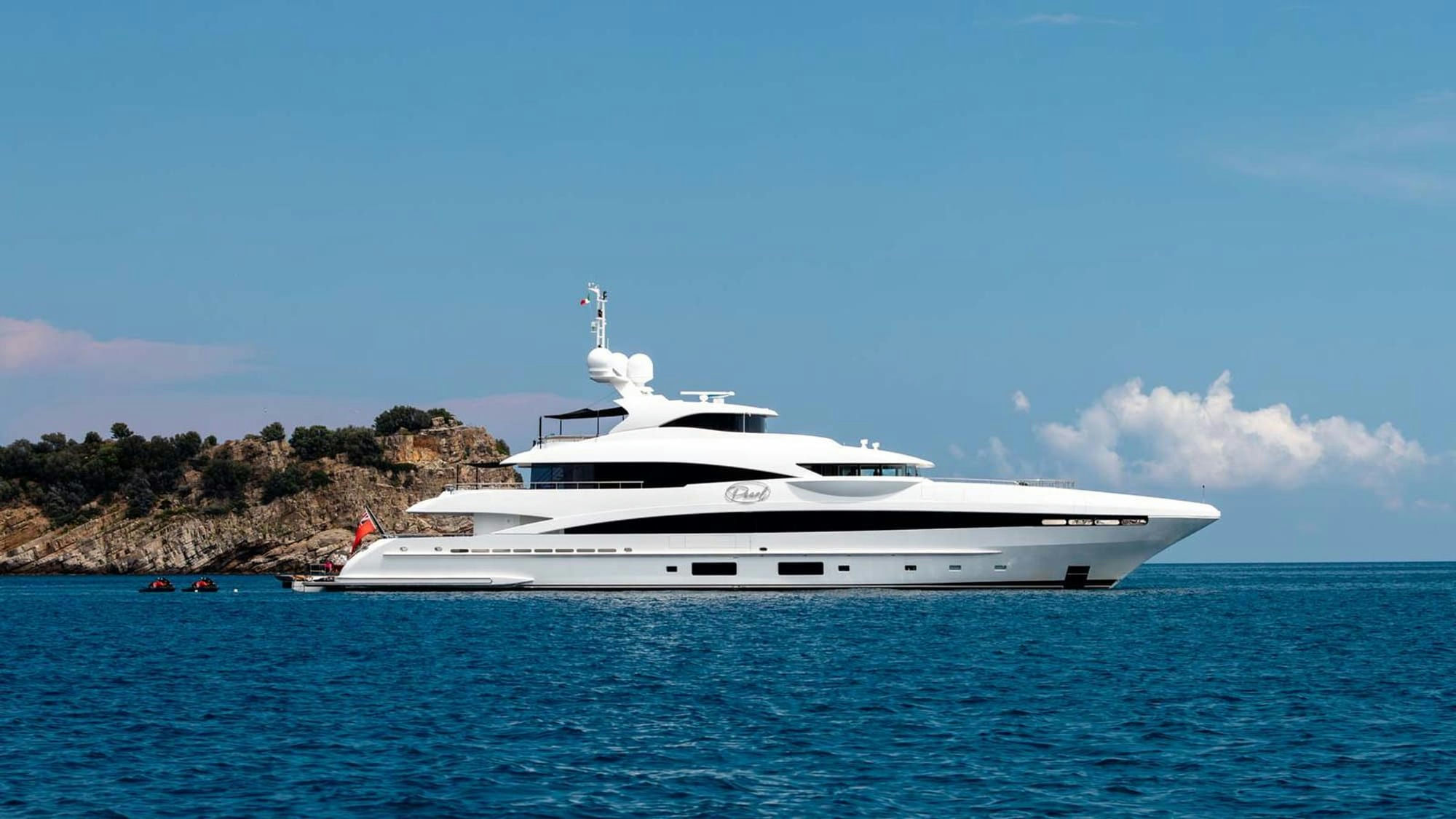Pearl, 51.1 m Heesen charter yacht