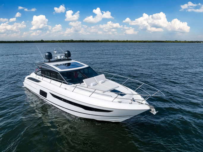 Tatou, 17.7 m Princess 58 charter yacht