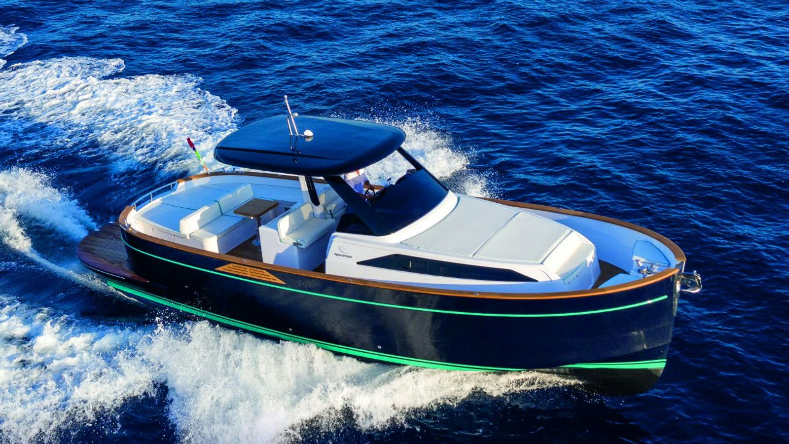 Gozzo 35, 12.2 m Apreamare S.R.L. Gozzo 35 charter yacht