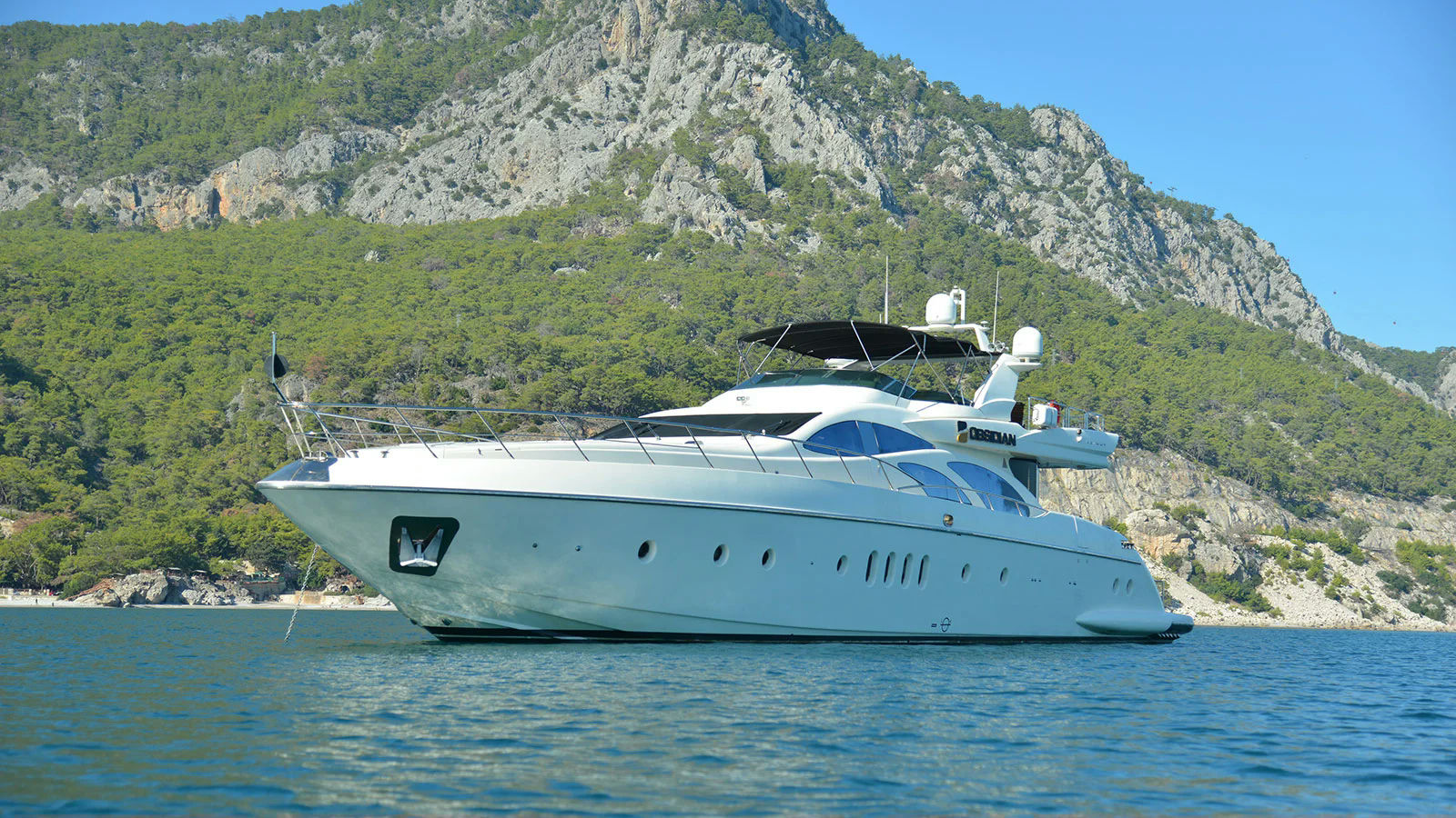 Obsidian, 29.9 m charter yacht