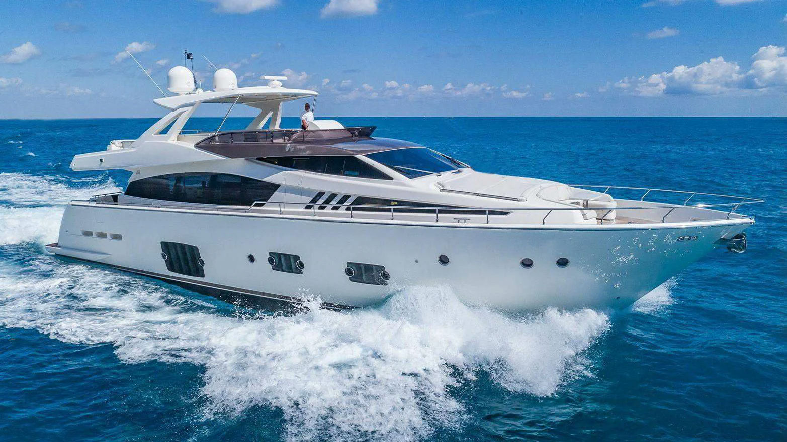 Reine des Coeurs, 25 m charter yacht