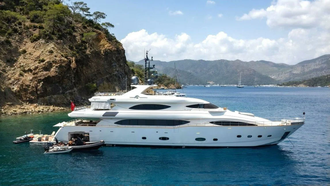 Ariela, 40 m charter yacht
