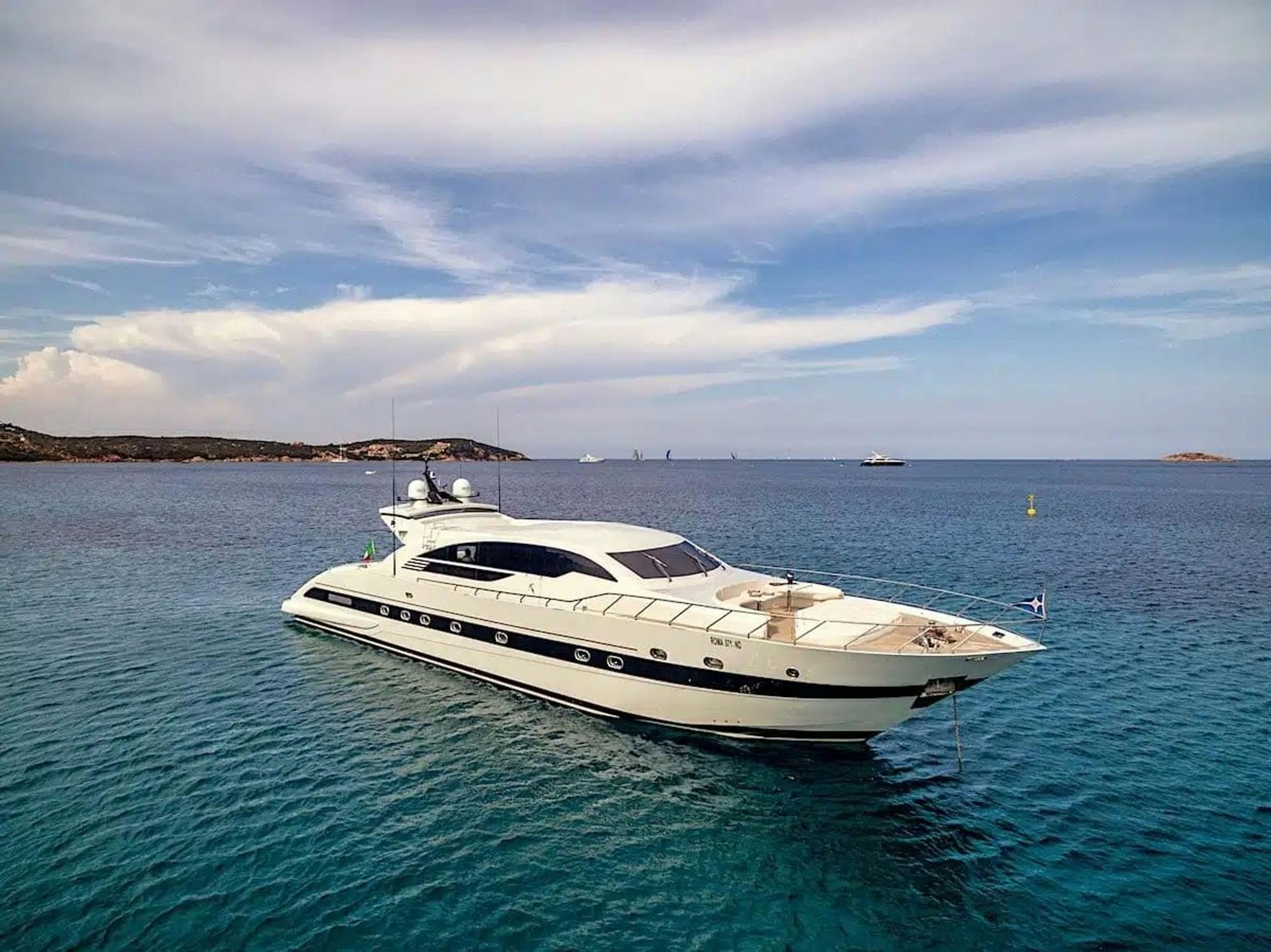 Jajaro', 31 m Tecnomar charter yacht