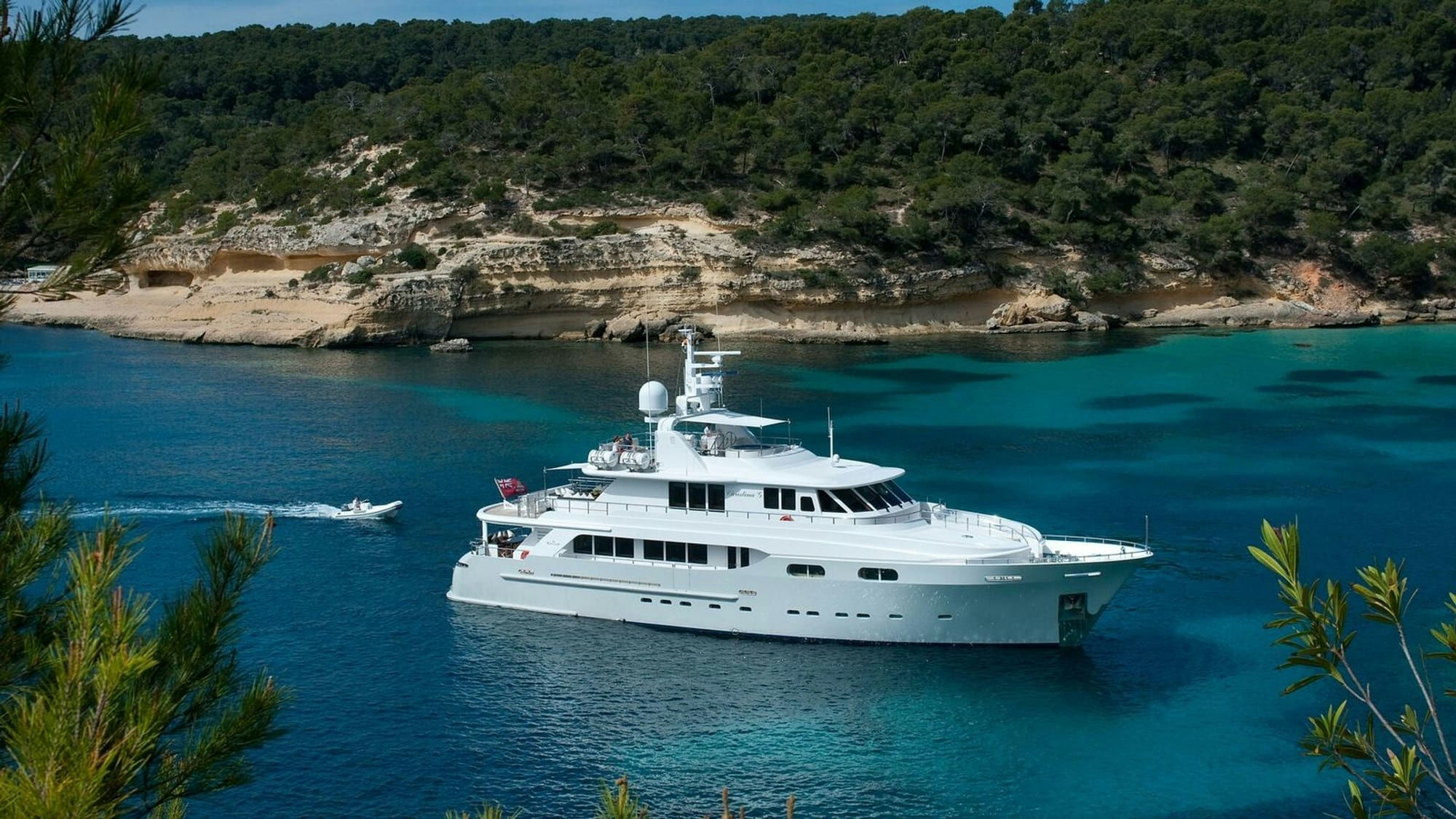 Christina G, 33.6 m Kingship charter yacht