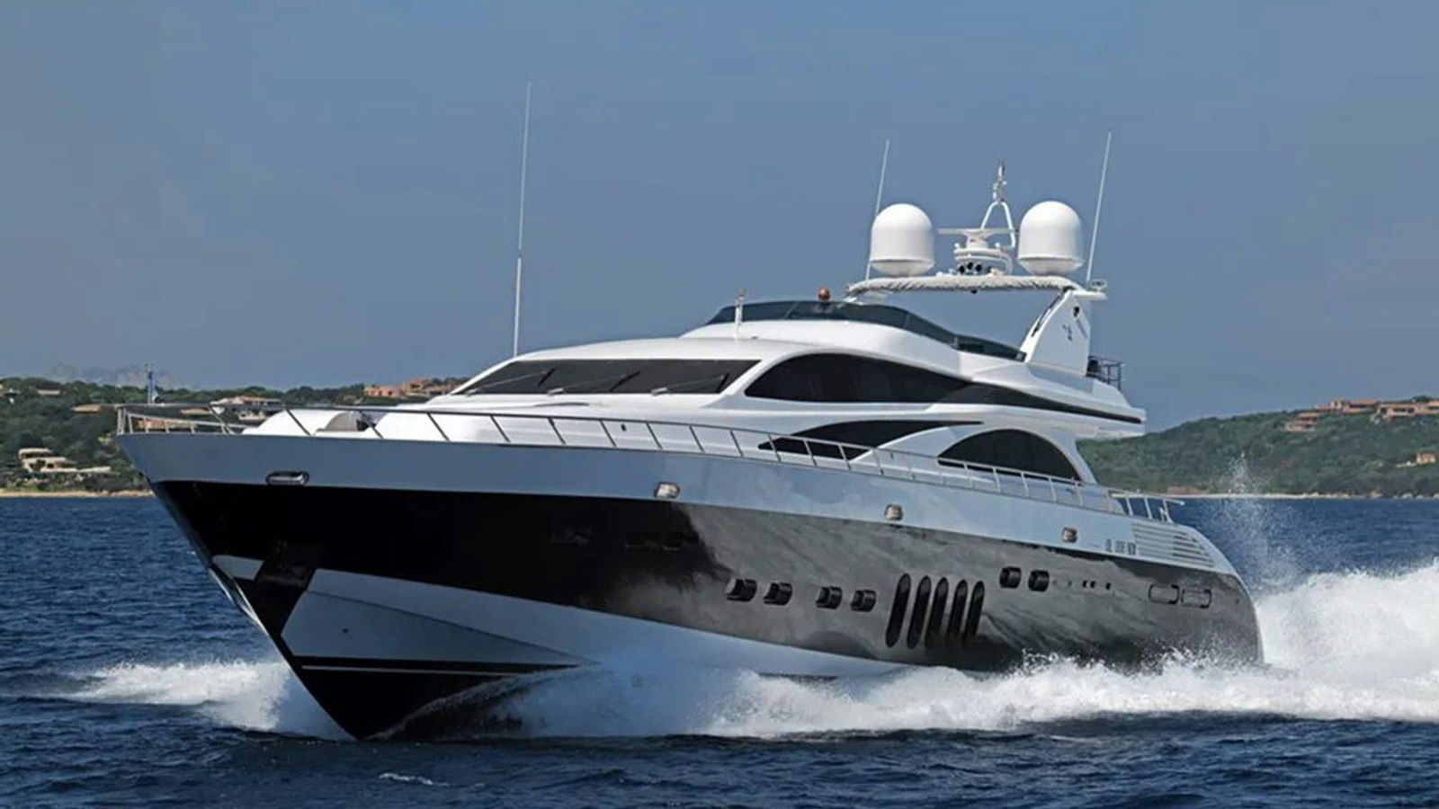 Athos, 32 m Leopard 32 meters charter yacht