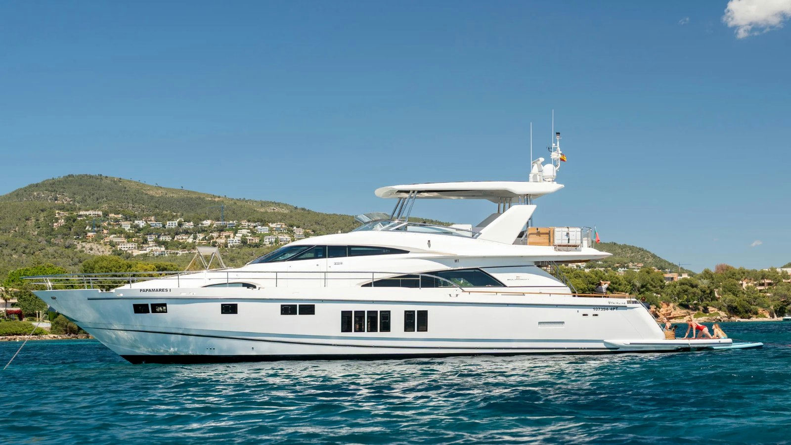 PAPAMARES, 23.8 m Fairline Squadron 78 Custom charter yacht