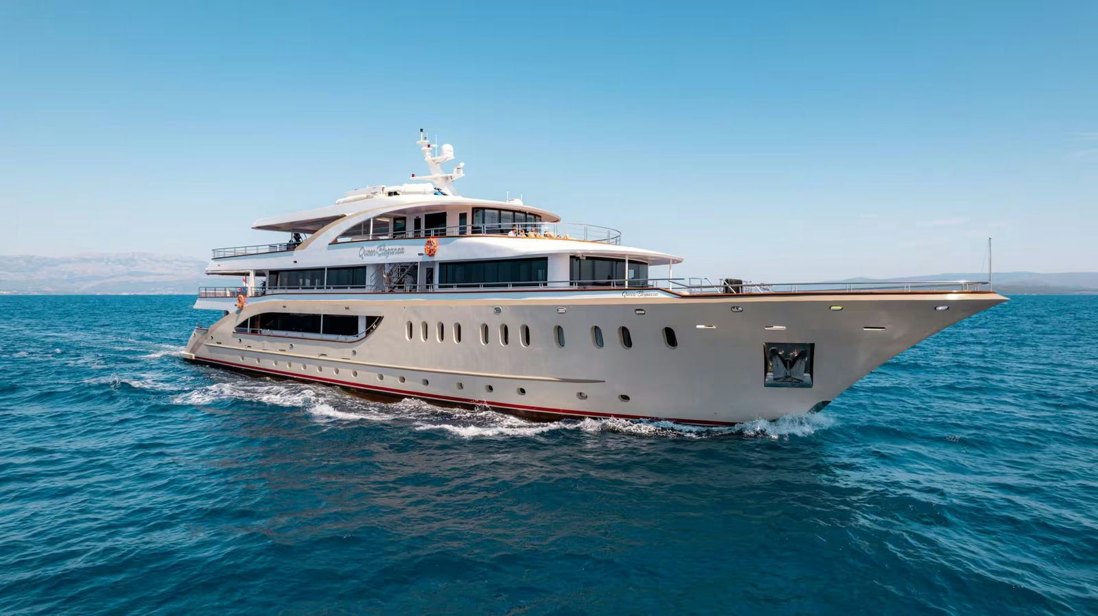 Queen Eleganza, 49 m charter yacht