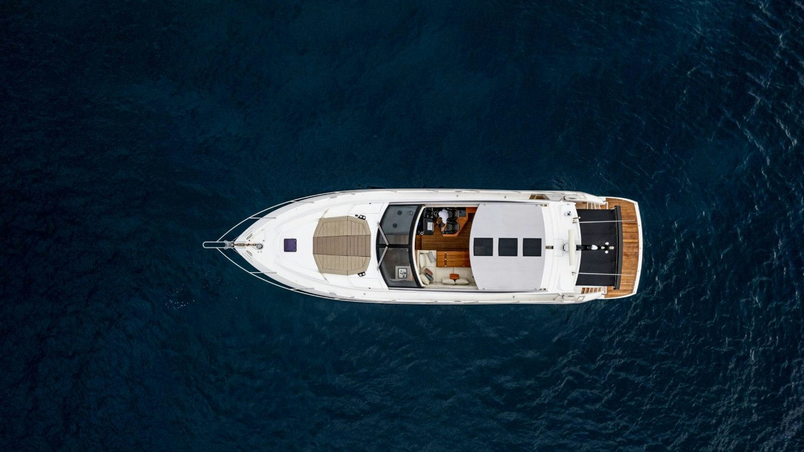 Zeri's, 11.9 m Jeanneau Cap Camarat 12.5 charter yacht