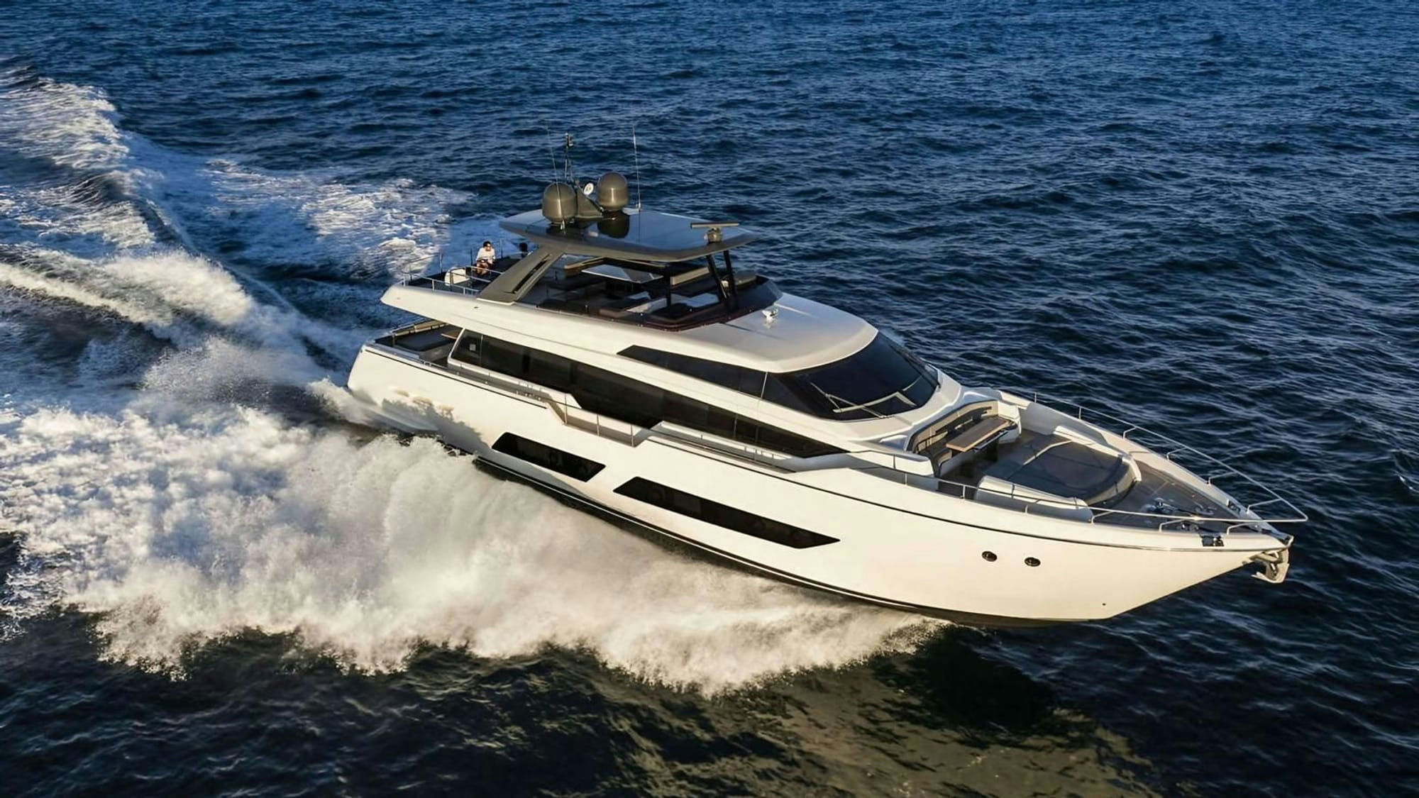E3, 25.9 m Ferretti charter yacht