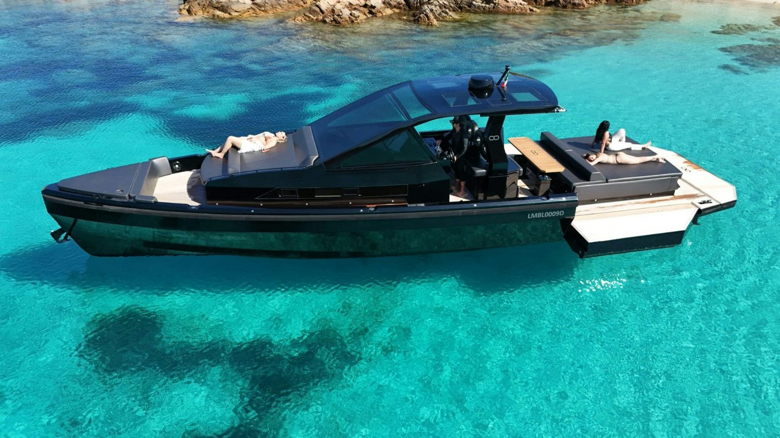 SeaInfinity T5, 14.4 m SeaInfinity T5 charter yacht