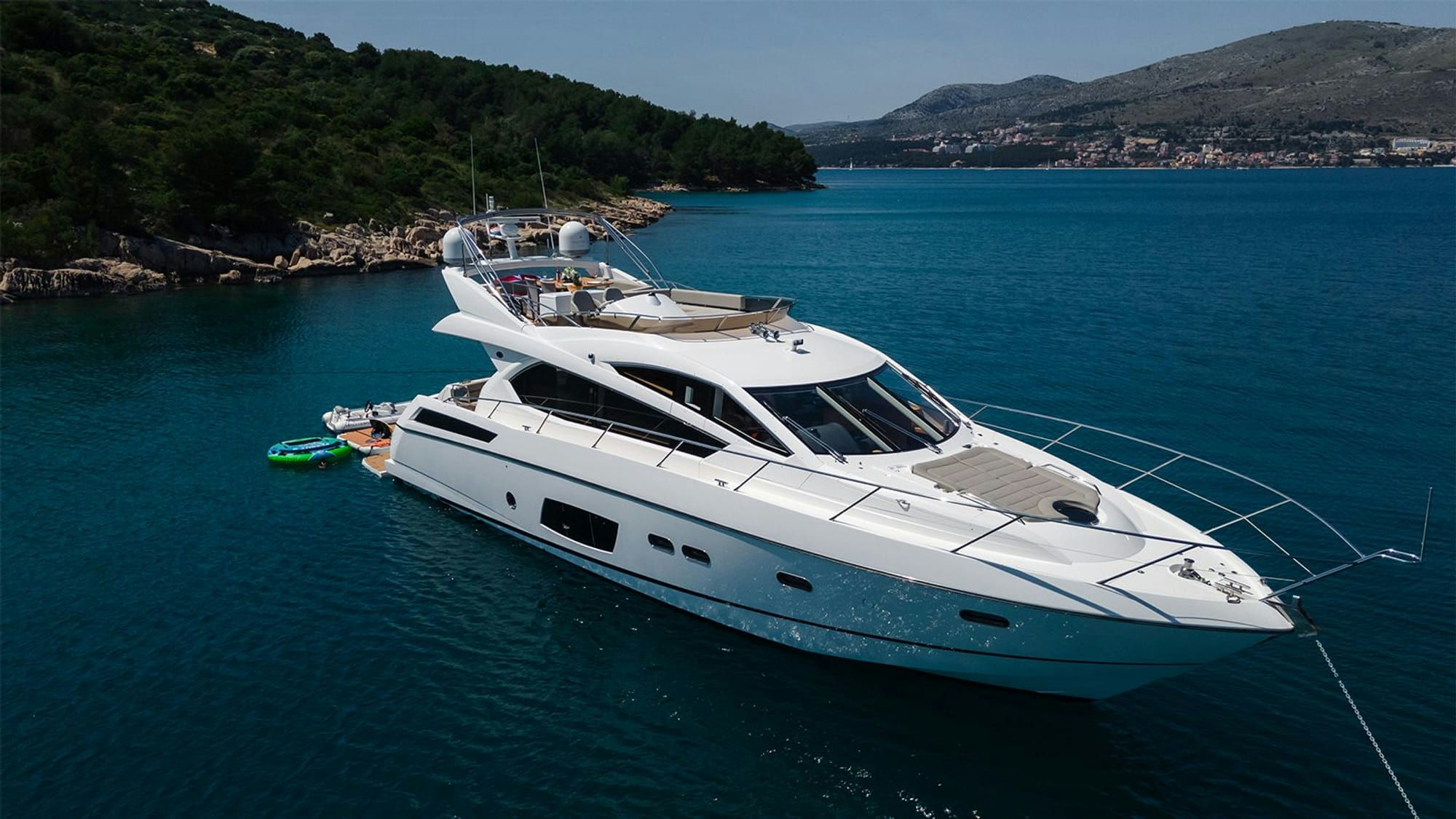 Cardano, 21 m Sunseeker charter yacht