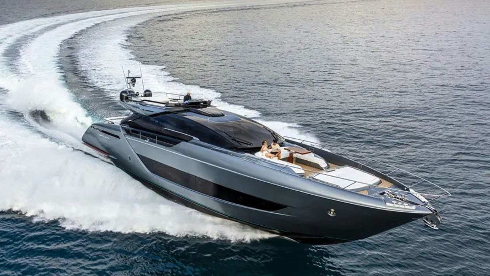 Riva Folgore 88, 26.9 m Riva 88 Folgore charter yacht