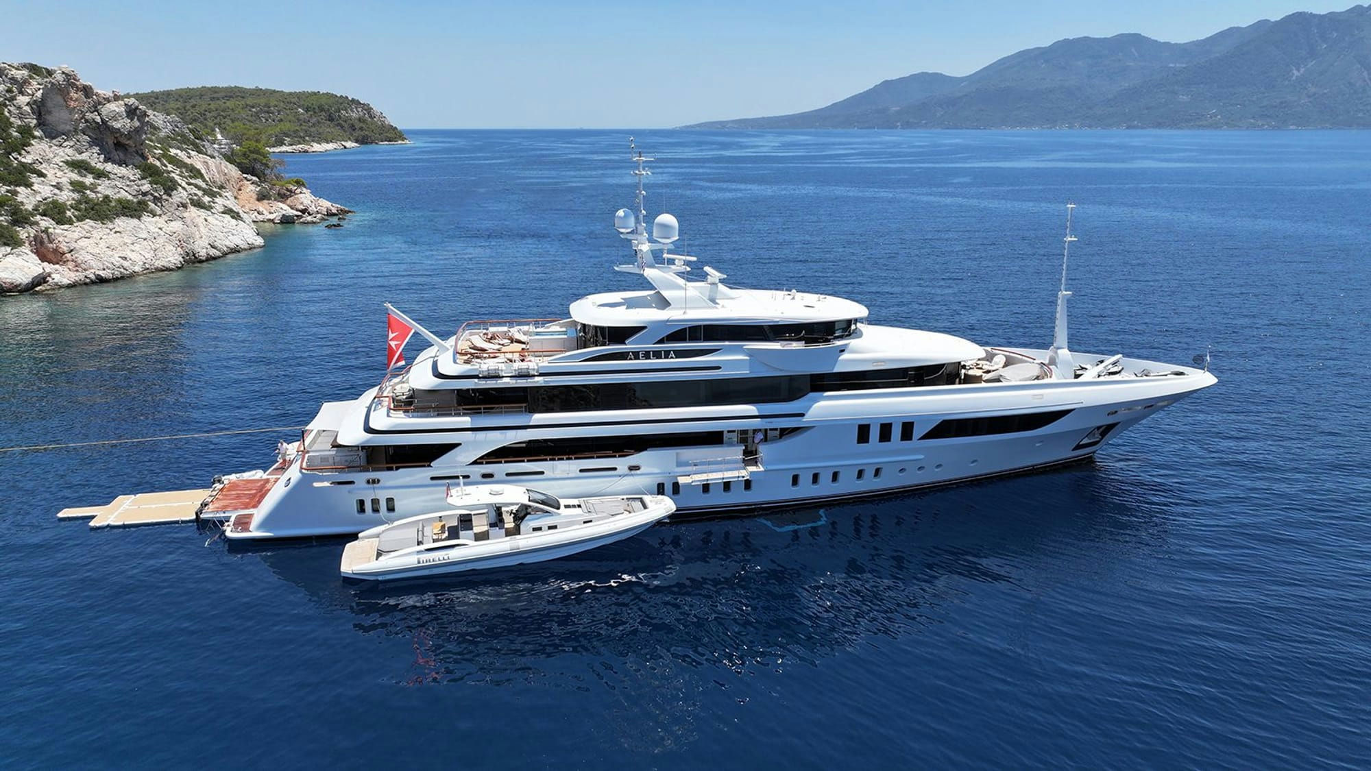 Aelia, 56 m Benetti charter yacht