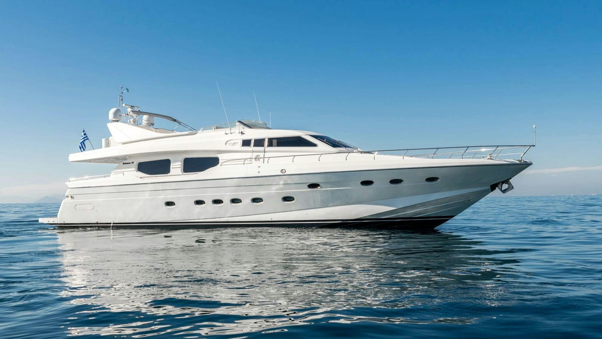 Alfa, 24.4 m Posillipo charter yacht