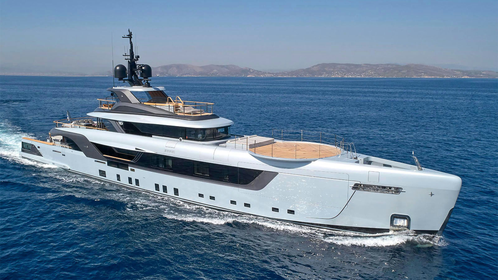 Geco, 55.2 m Admiral charter yacht