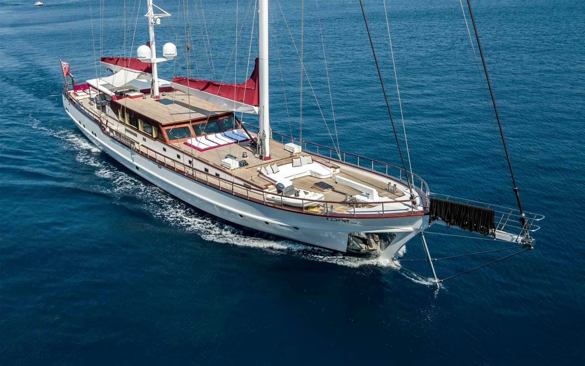 That's Amore, 42.5 m Custom charter yacht