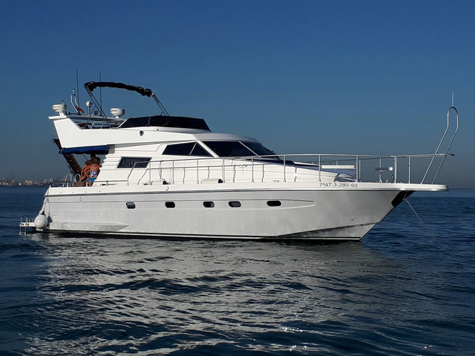 Isabels III, 15 m Flybridge motor yacht charter yacht